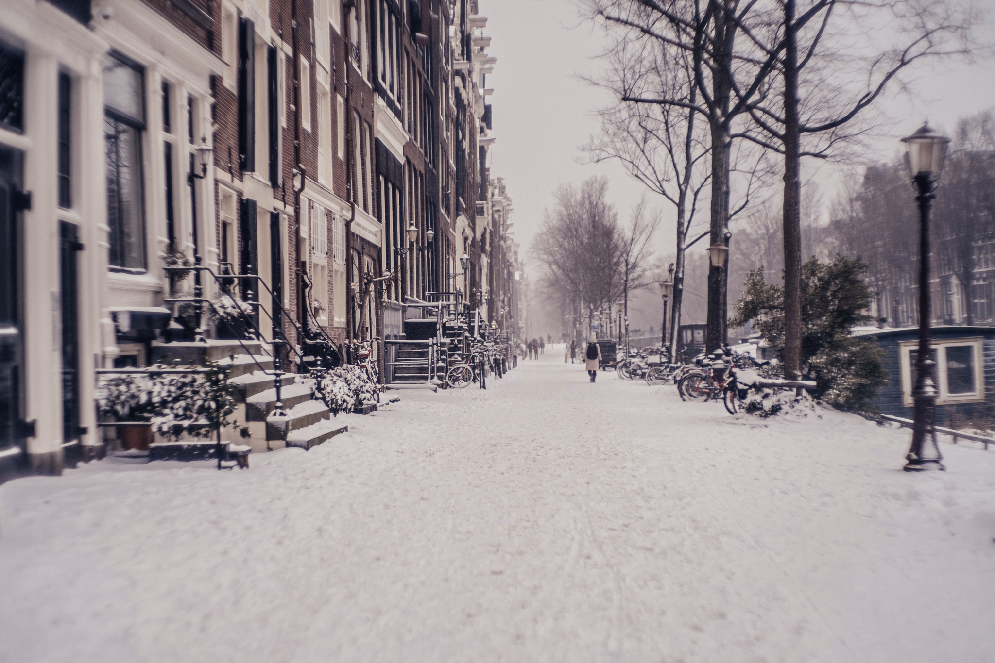 Winter in Amsterdam (photo © 2021 Monokai)