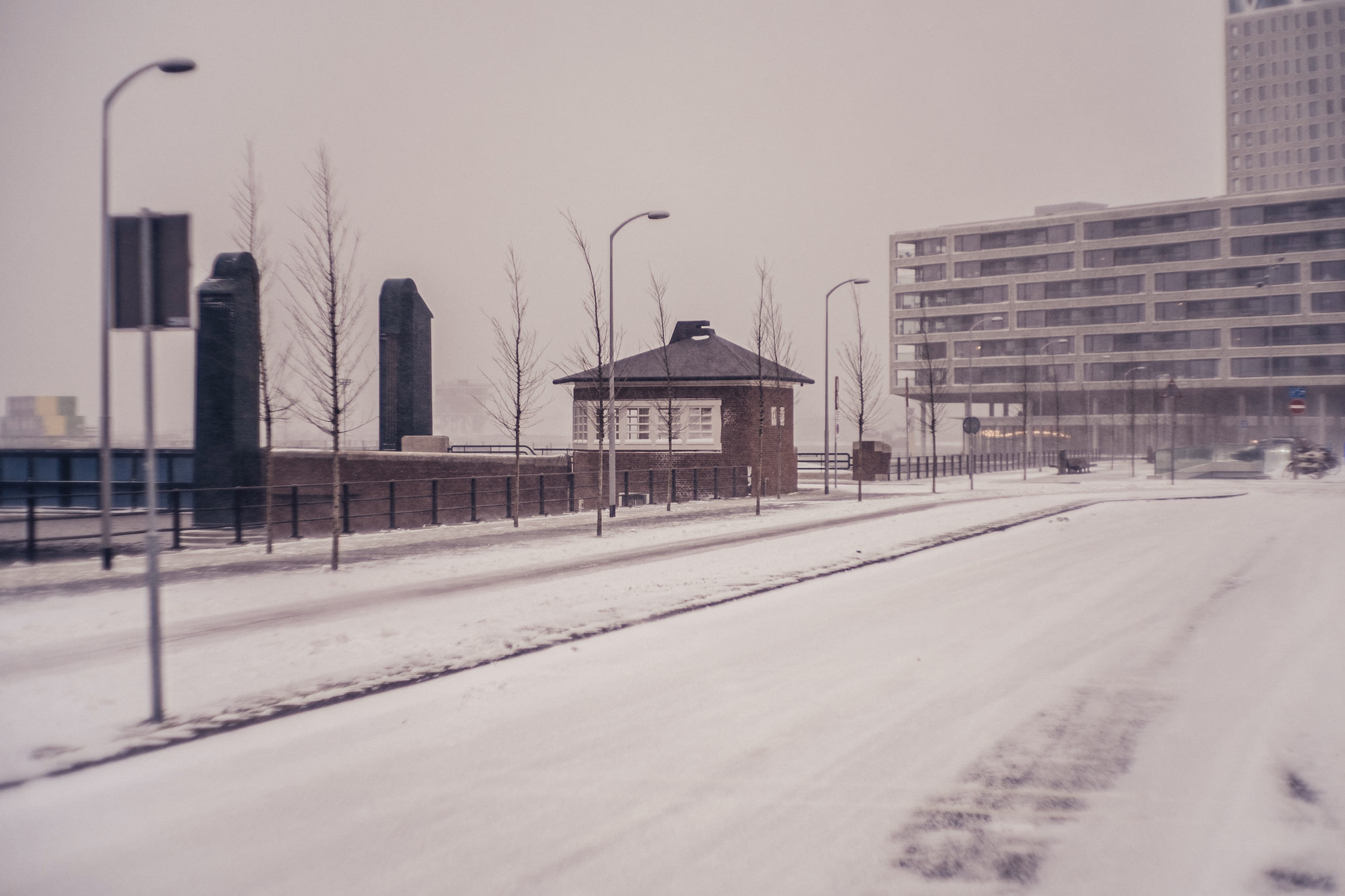 Winter in Amsterdam (photo © 2021 Monokai)