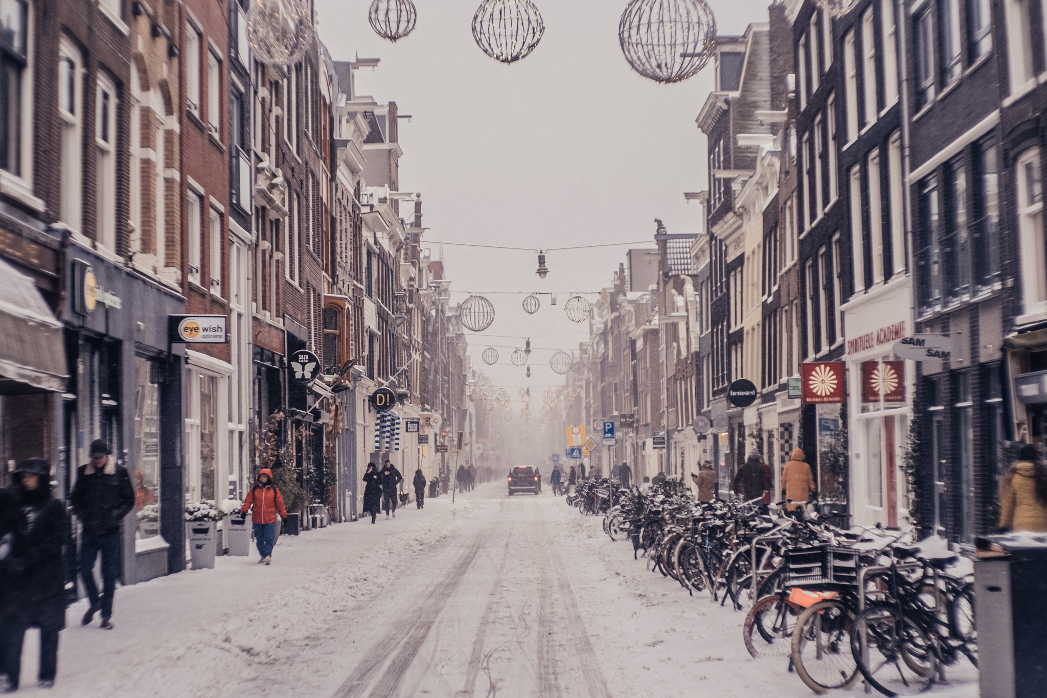 Winter in Amsterdam (photo © 2021 Monokai)