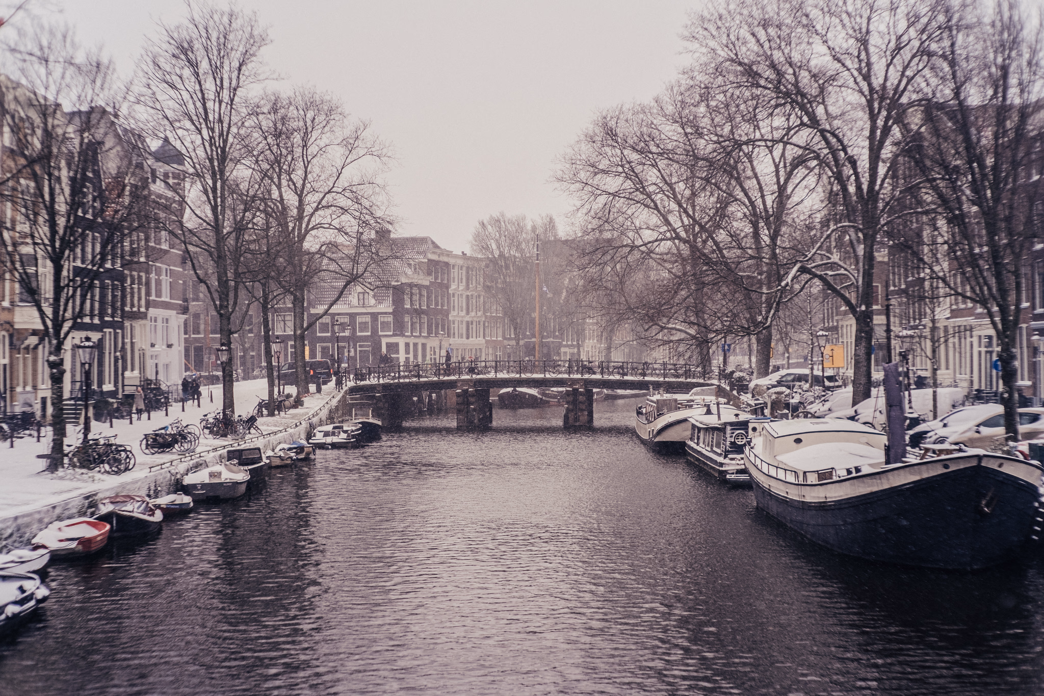 Winter in Amsterdam (photo © 2021 Monokai)