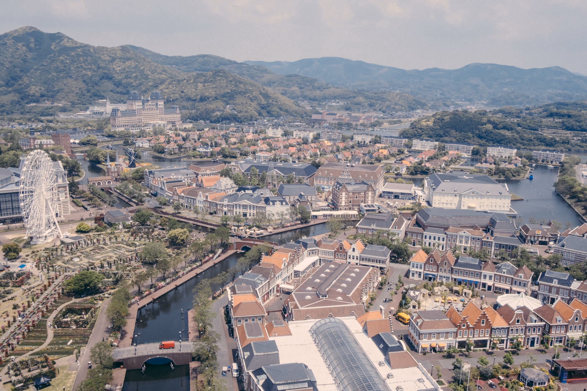 Huis ten Bosch, Japan (photo © 2019 Monokai)