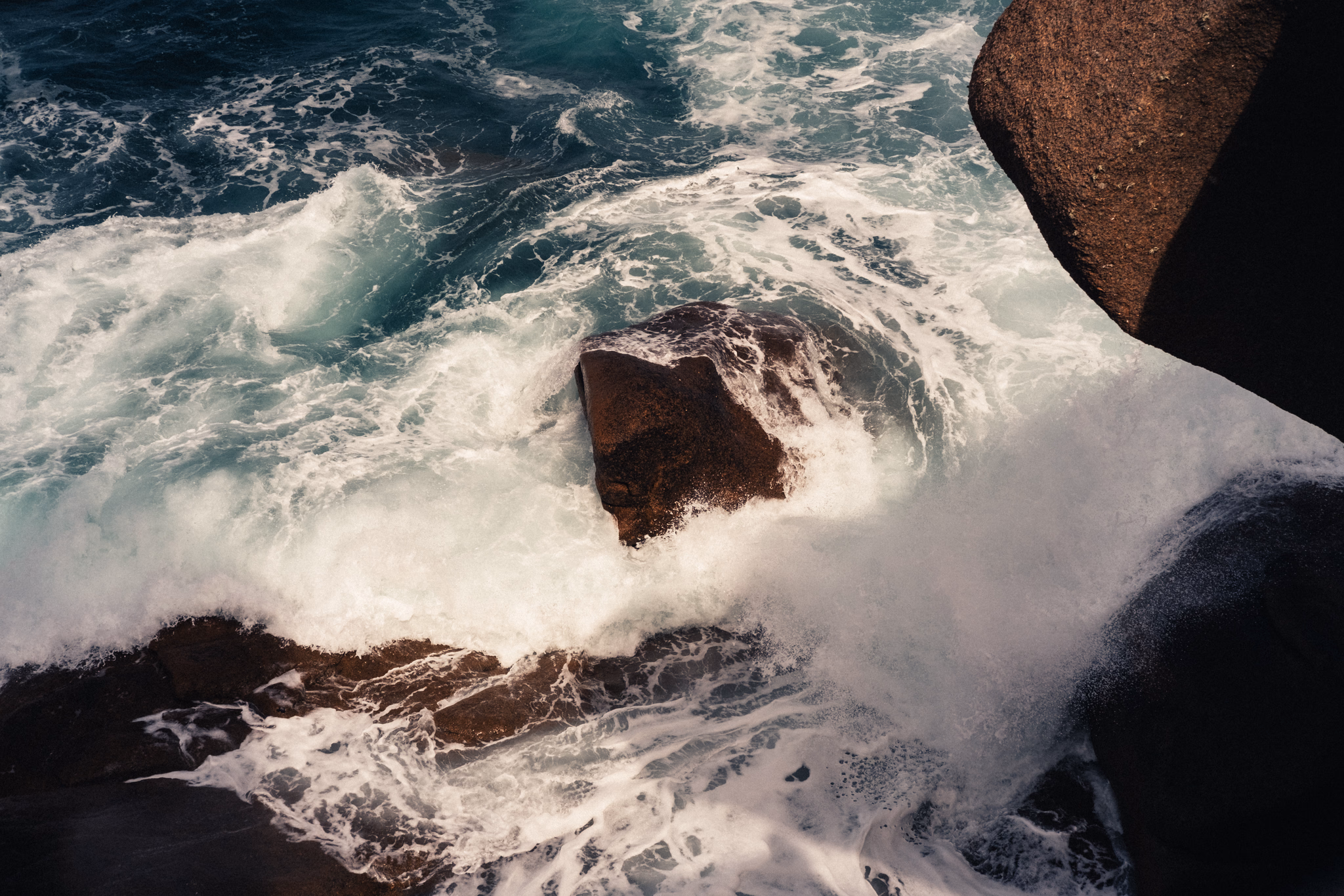 Coast of Brittany (photo © 2021 Monokai)